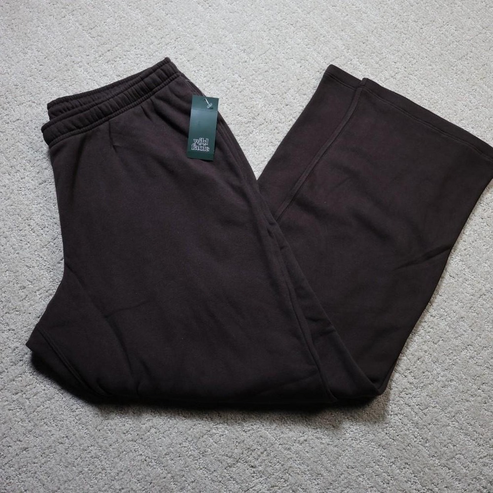 Wild Fable women's Brown Sweatpants.